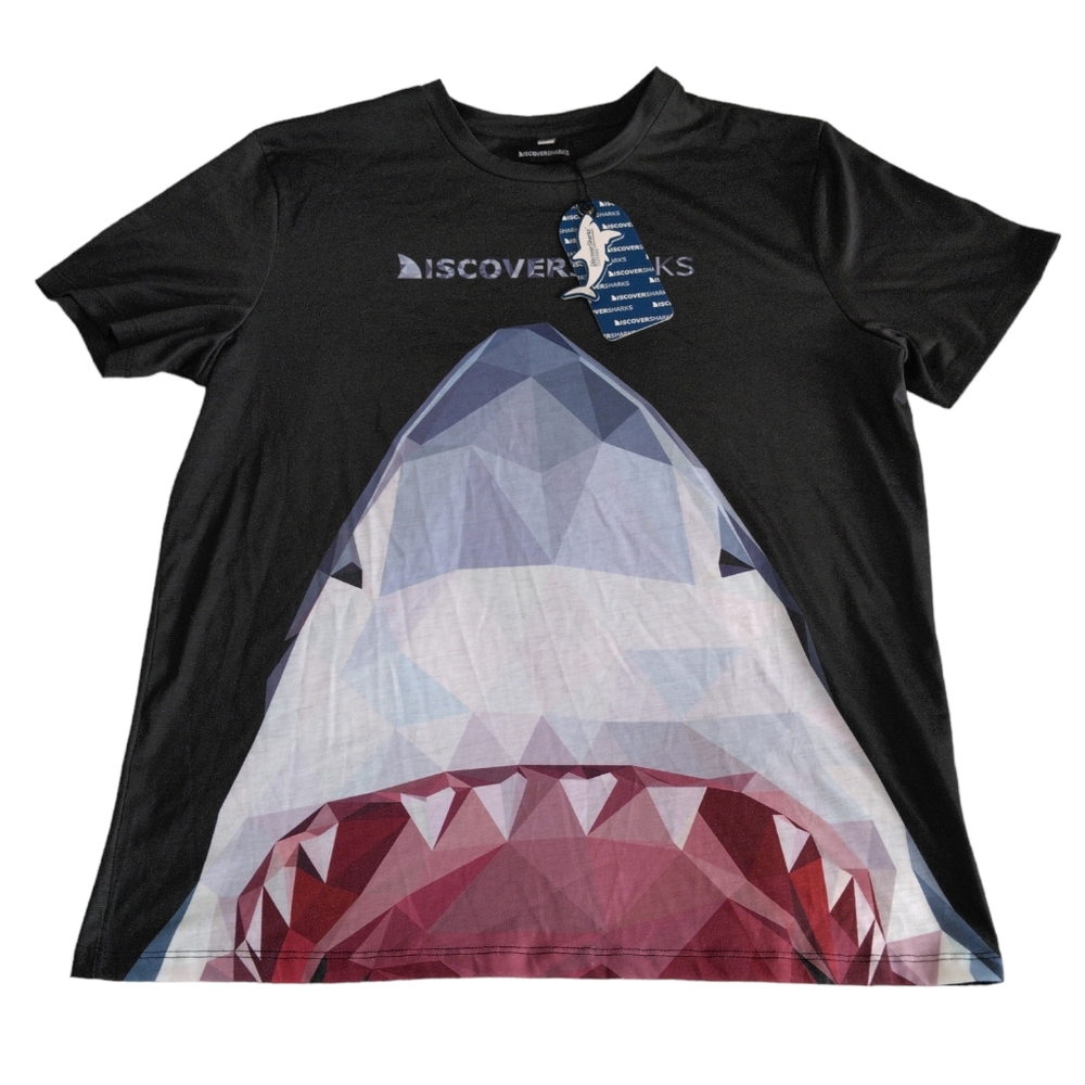 NWT Discover Sharks Large Black Shark Graphic Short Sleeve T-Shirt